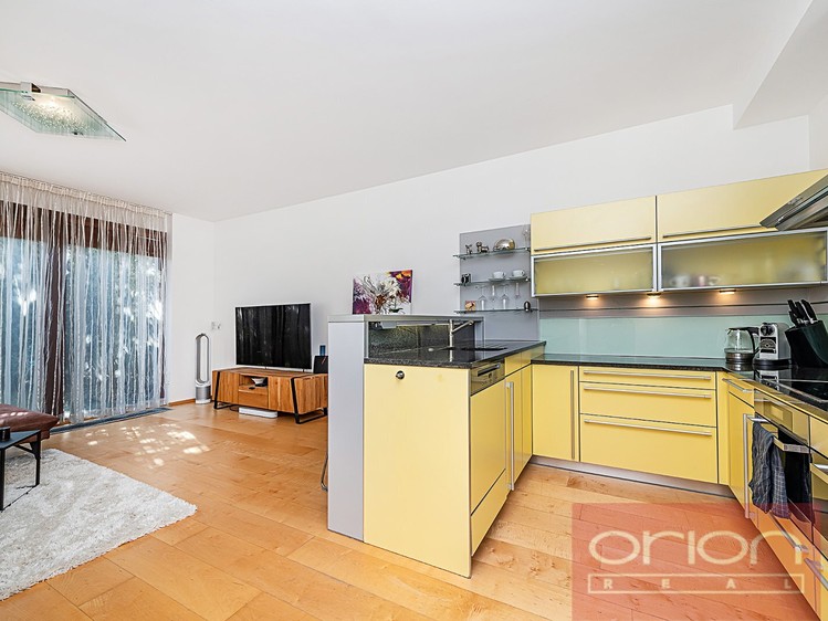 Pronájem rodinného domu 289 m², pozemek 264 m² - foto 5