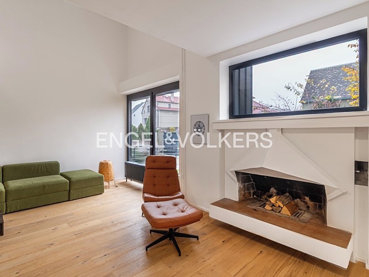 Pronájem rodinného domu 345 m², pozemek 680 m² - foto 7