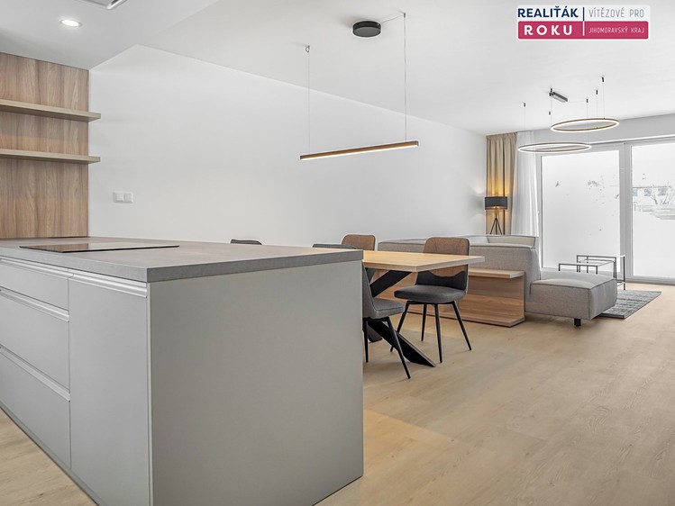 Pronájem rodinného domu 157 m², pozemek 495 m² - foto 4