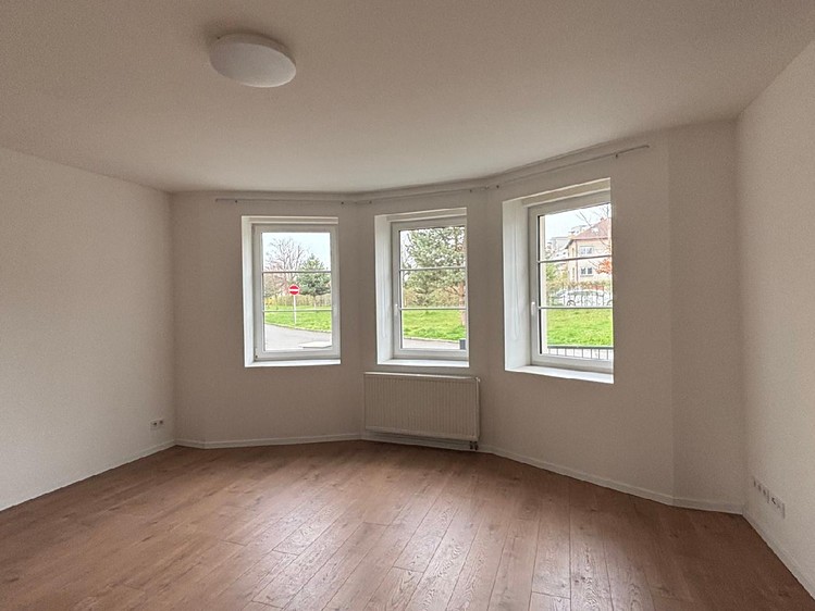Pronájem vily 200 m², pozemek 400 m² - foto 3