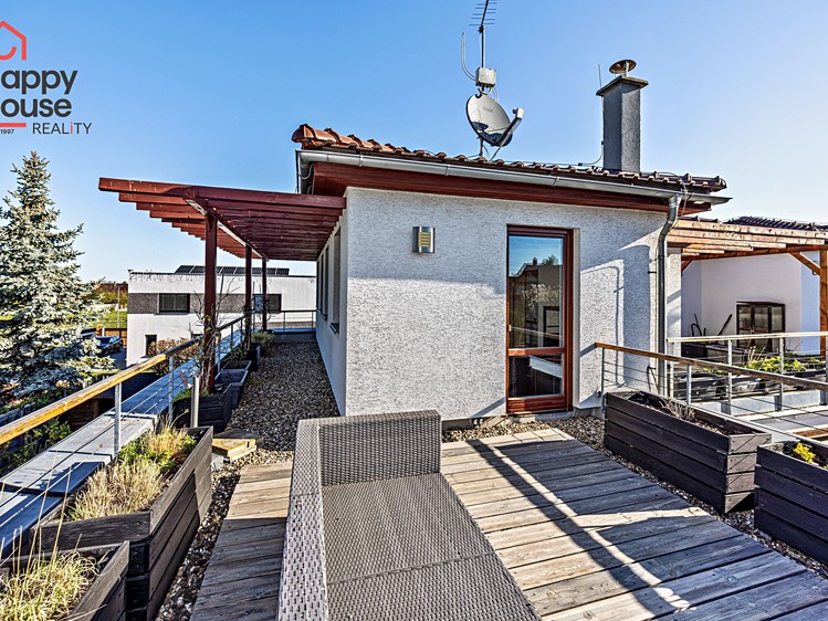 Pronájem rodinného domu 130 m², pozemek 414 m² - foto 2