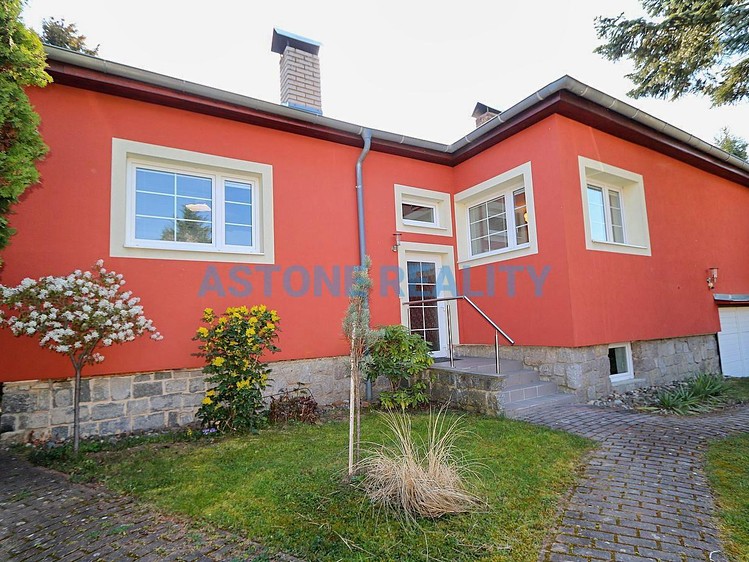 Pronájem rodinného domu 210 m², pozemek 524 m² - foto 3