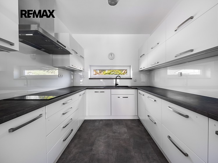 Pronájem rodinného domu 136 m², pozemek 202 m² - foto 3