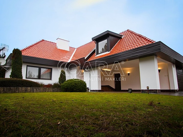 Pronájem rodinného domu 417 m², pozemek 1 263 m² - foto 3