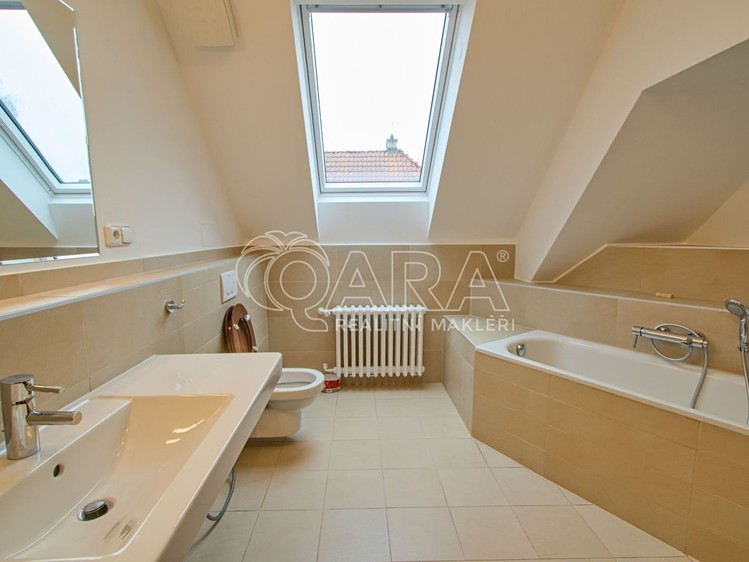 Pronájem rodinného domu 417 m², pozemek 1 263 m² - foto 8