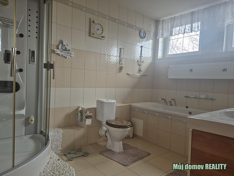 Pronájem rodinného domu 280 m², pozemek 1 023 m² - foto 2