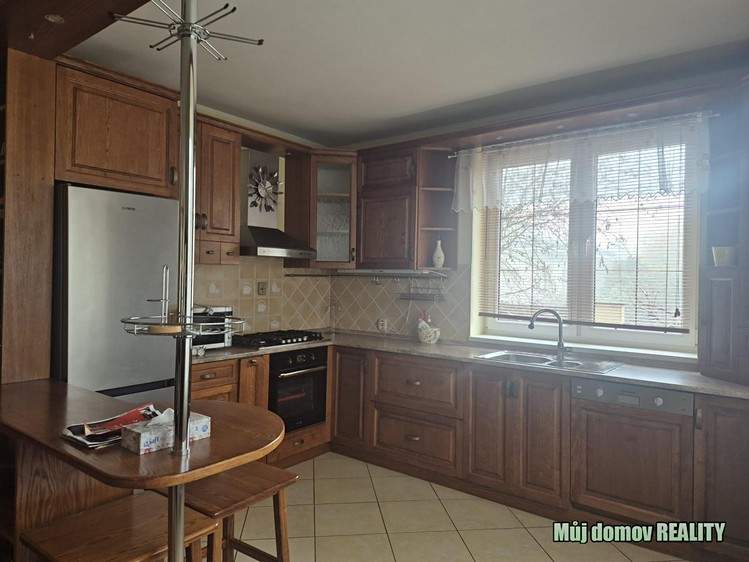 Pronájem rodinného domu 280 m², pozemek 1 023 m² - foto 5