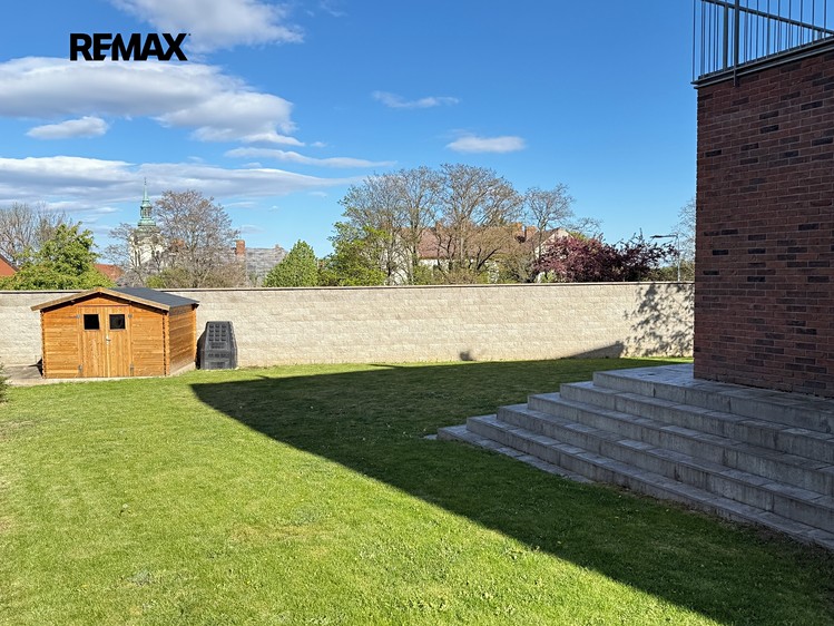 Pronájem rodinného domu 209 m², pozemek 798 m² - foto 6