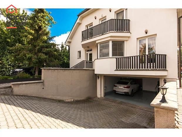 Pronájem  rodinného domu 319 m², pozemek 635 m² - foto 3