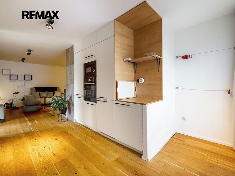 Pronájem rodinného domu 149 m², pozemek 688 m² - foto 4