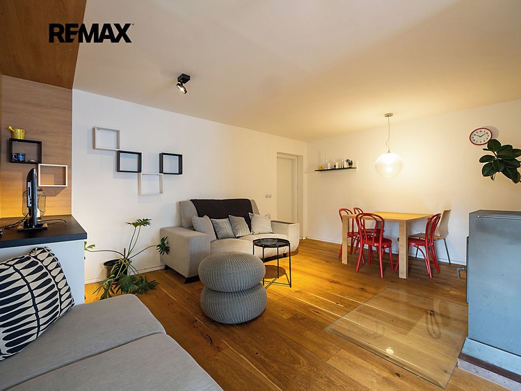 Pronájem rodinného domu 149 m², pozemek 688 m² - foto 7