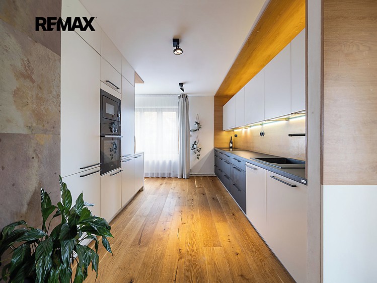 Pronájem rodinného domu 149 m², pozemek 688 m² - foto 5