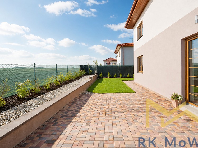 Pronájem rodinného domu 255 m², pozemek 517 m² - foto 6