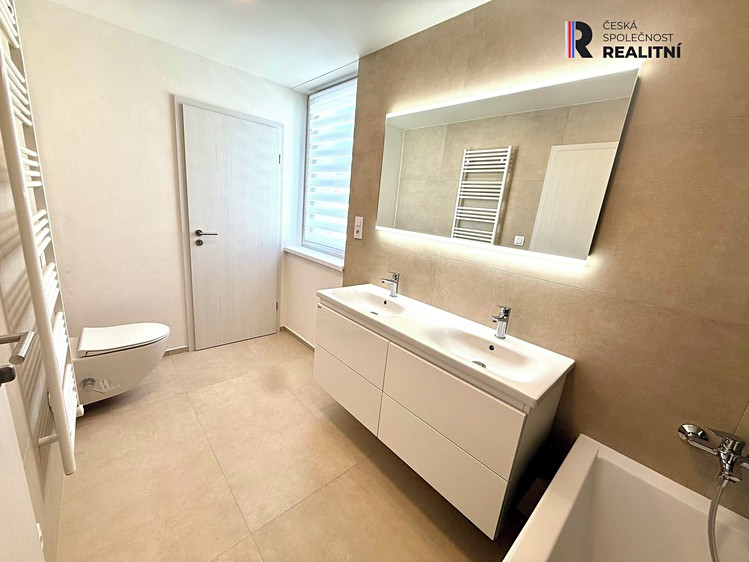 Pronájem rodinného domu 110 m², pozemek 373 m² - foto 5