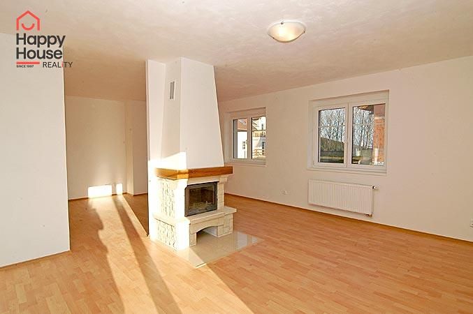 Pronájem  rodinného domu 200 m², pozemek 644 m² - foto 3