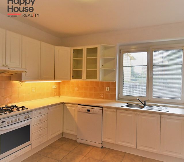 Pronájem  rodinného domu 200 m², pozemek 644 m² - foto 4