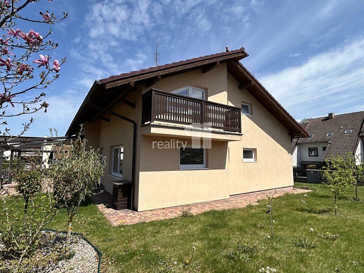 Pronájem rodinného domu 279 m², pozemek 970 m² - foto 8