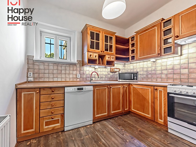 Pronájem  rodinného domu 214 m², pozemek 292 m² - foto 6