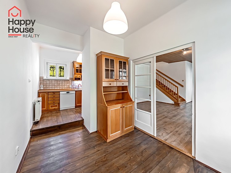 Pronájem  rodinného domu 214 m², pozemek 292 m² - foto 7