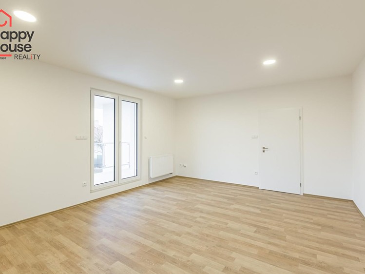 Pronájem  rodinného domu 260 m², pozemek 1 065 m² - foto 6