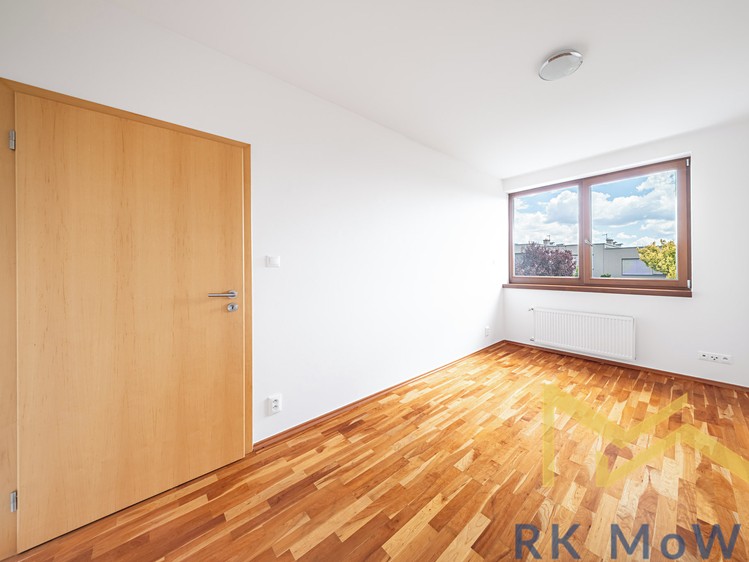 Pronájem rodinného domu 164 m², pozemek 79 m² - foto 8