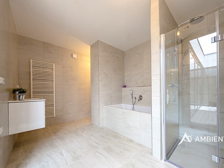 Pronájem rodinného domu 172 m², pozemek 320 m² - foto 8