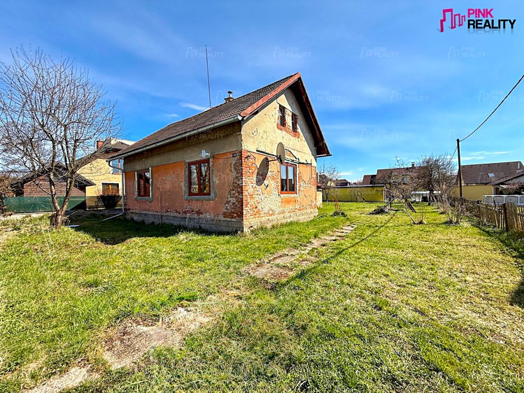 Pronájem rodinného domu 63 m², pozemek 866 m² - foto 1