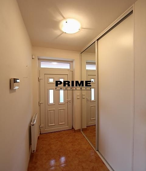 Pronájem rodinného domu 192 m², pozemek 702 m² - foto 8