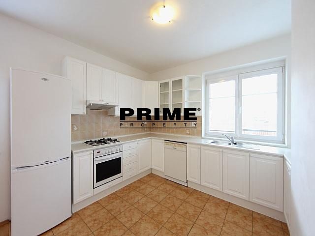 Pronájem rodinného domu 192 m², pozemek 702 m² - foto 7