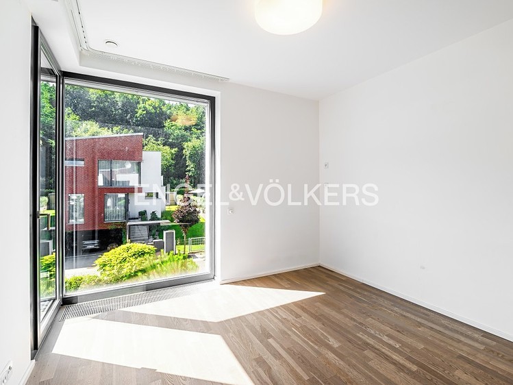 Pronájem rodinného domu 189 m², pozemek 186 m² - foto 5