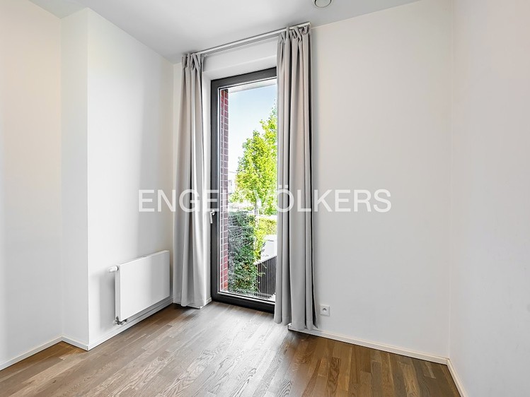 Pronájem rodinného domu 189 m², pozemek 186 m² - foto 7