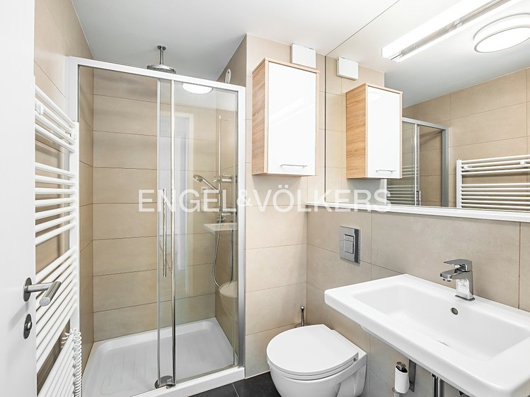 Pronájem rodinného domu 189 m², pozemek 186 m² - foto 6