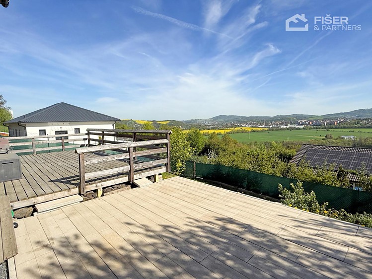 Pronájem rodinného domu 140 m², pozemek 596 m² - foto 3