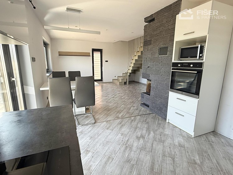 Pronájem rodinného domu 140 m², pozemek 596 m² - foto 8