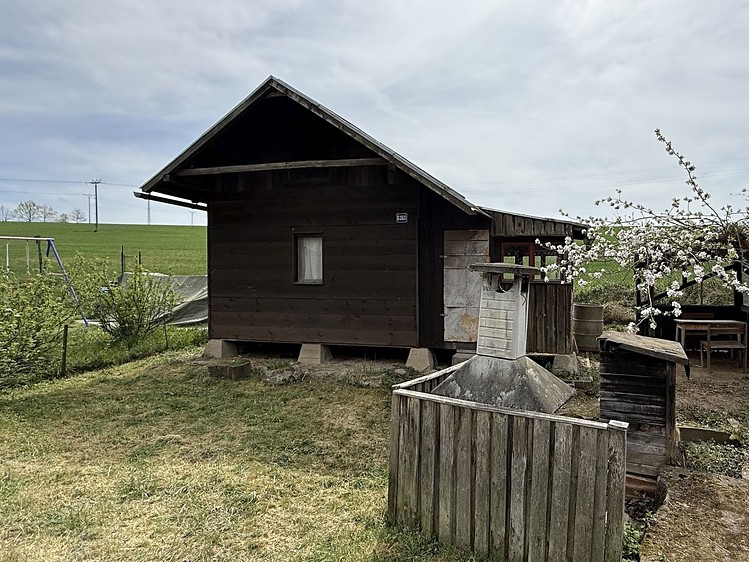Pronájem chaty 20 m², pozemek 432 m² - foto 1