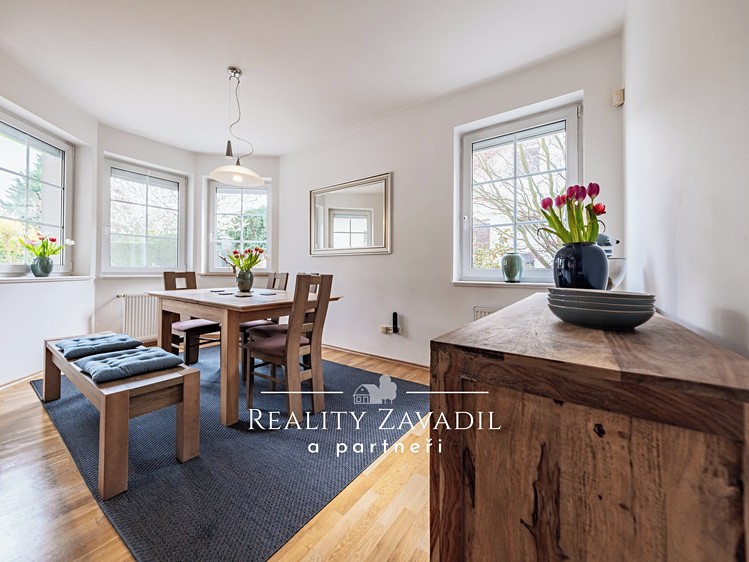 Pronájem rodinného domu 271 m², pozemek 1 382 m² - foto 6