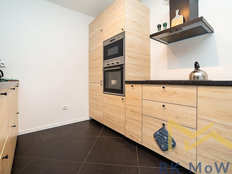 Pronájem rodinného domu 240 m², pozemek 483 m² - foto 2