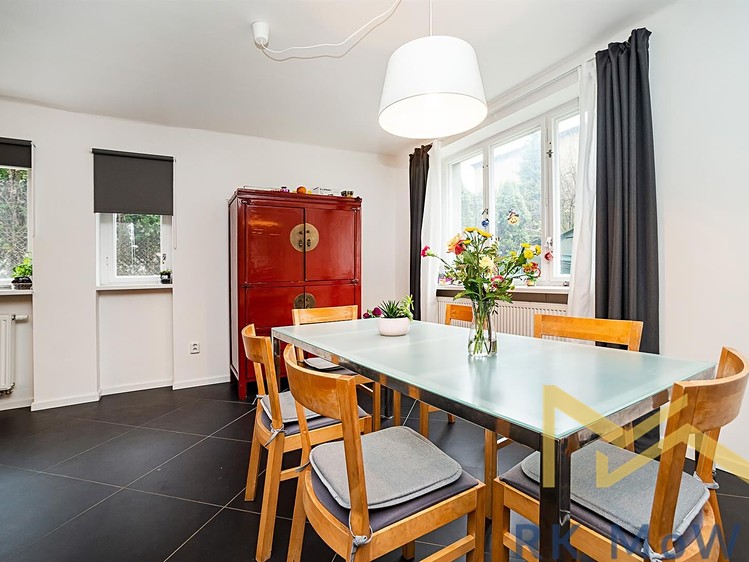 Pronájem rodinného domu 240 m², pozemek 483 m² - foto 1