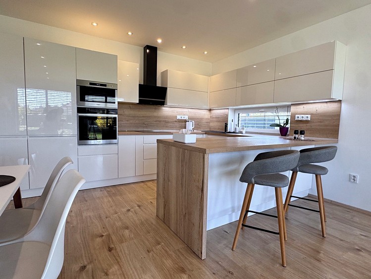 Pronájem rodinného domu 97 m², pozemek 741 m² - foto 7