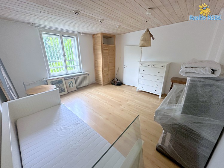 Pronájem vily 280 m², pozemek 1 042 m² - foto 4