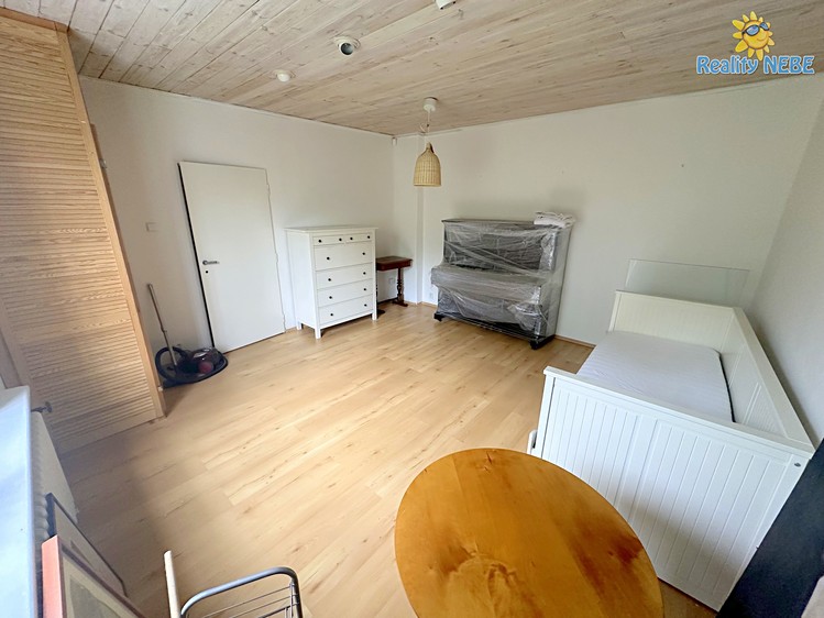 Pronájem vily 280 m², pozemek 1 042 m² - foto 5