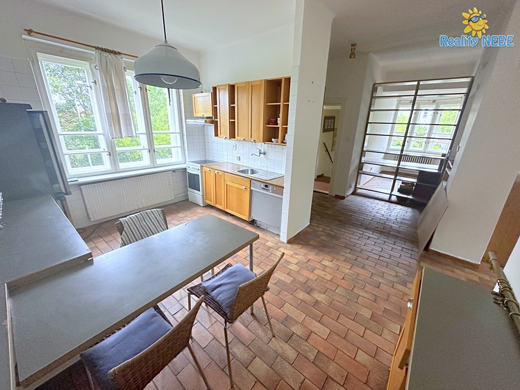 Pronájem vily 280 m², pozemek 1 042 m² - foto 7