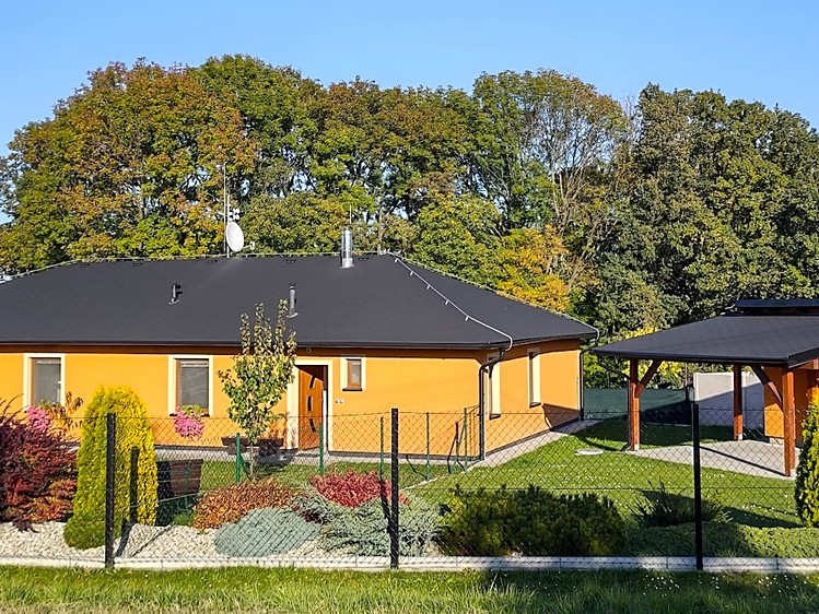 Pronájem rodinného domu 95 m², pozemek 105 m² - foto 1
