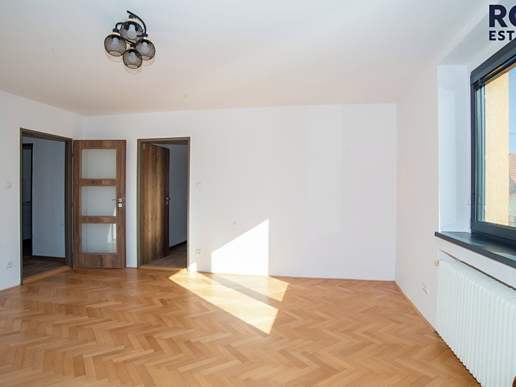 Pronájem rodinného domu 100 m², pozemek 1 000 m² - foto 7