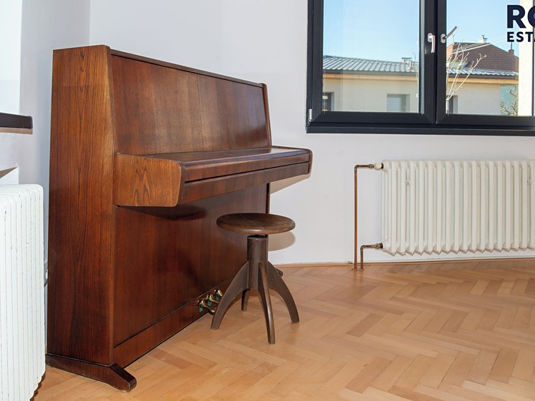 Pronájem rodinného domu 100 m², pozemek 1 000 m² - foto 6