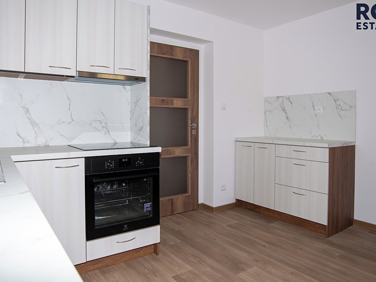 Pronájem rodinného domu 100 m², pozemek 1 000 m² - foto 5