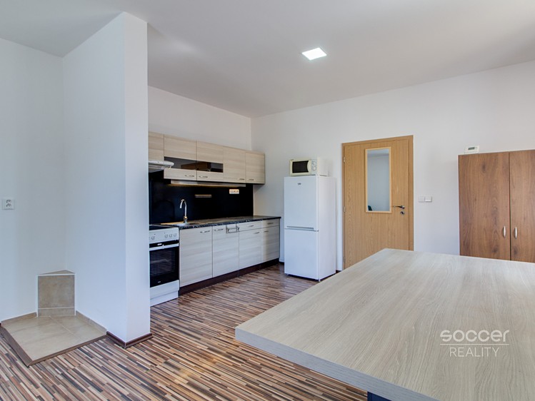 Pronájem rodinného domu 75 m², pozemek 100 m² - foto 1