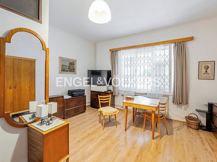 Pronájem vícegeneračního domu 196 m², pozemek 382 m² - foto 4