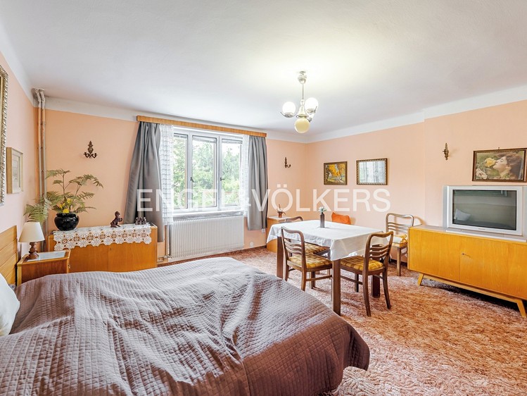 Pronájem vícegeneračního domu 196 m², pozemek 382 m² - foto 1