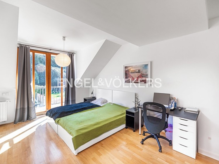 Pronájem  rodinného domu 350 m², pozemek 133 m² - foto 6